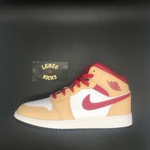 Jordan 1 Mid GS “Light Curry” Size 6y = 7.5 Women
